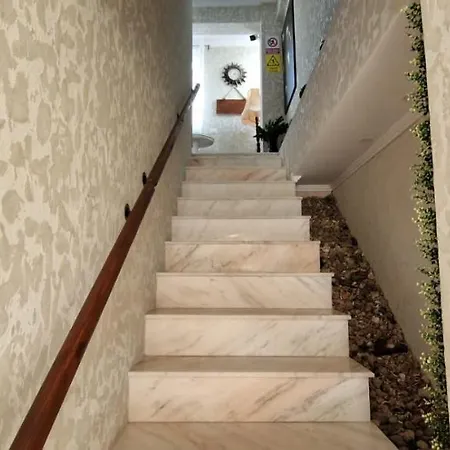 Elegante بيت ضيافة
